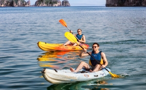 Tour Du Thuyền Emeraude Hạ Long – 2 Ngày 1 Đêm