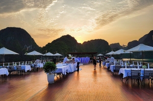 Tour Du Thuyền Indochine – Lan Hạ – 2 Ngày 1 Đêm