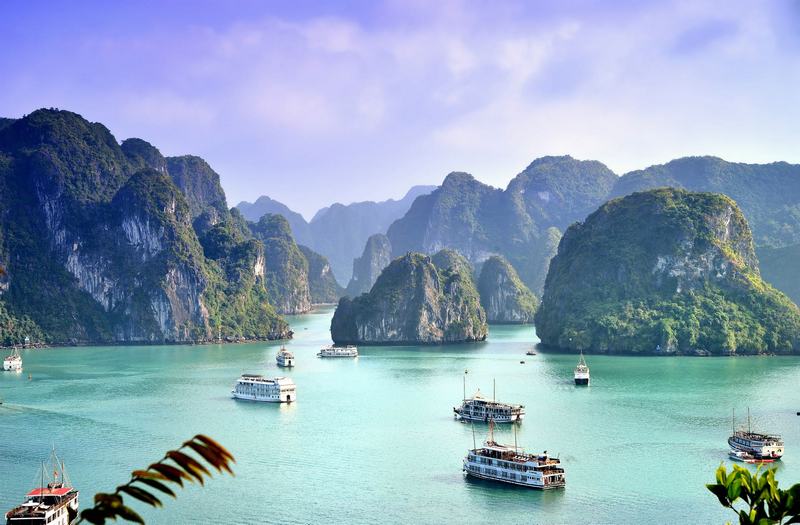 Tour du thuyền thăm hang động